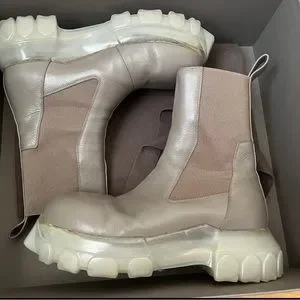 rick owens Grey Beetle Bozo Tractor Boots size 41 Rick Owens | Shoes | Rick Owens Grey Beetle Bozo Tractor  main image 4